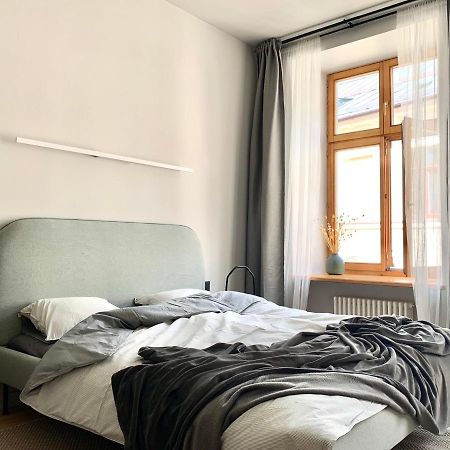 Stylish New Apartment In Riga Old Town - City Centre, Self Check-In, Walkable To Major Attractions 外观 照片