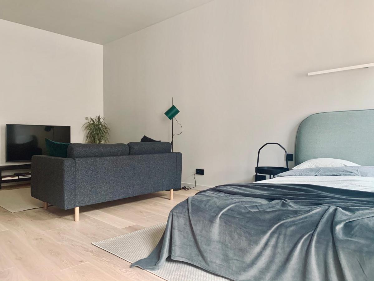 Stylish New Apartment In Riga Old Town - City Centre, Self Check-In, Walkable To Major Attractions 外观 照片